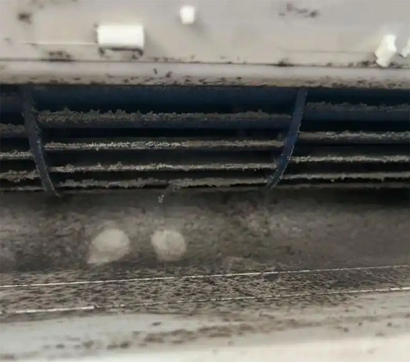 桓台空调吹的风有股烧焦味是怎么回事